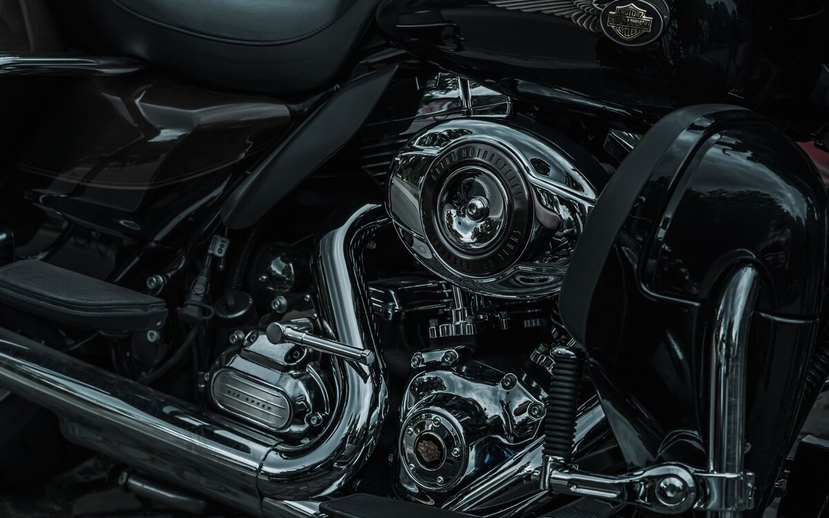 Detalhe do motor de uma moto